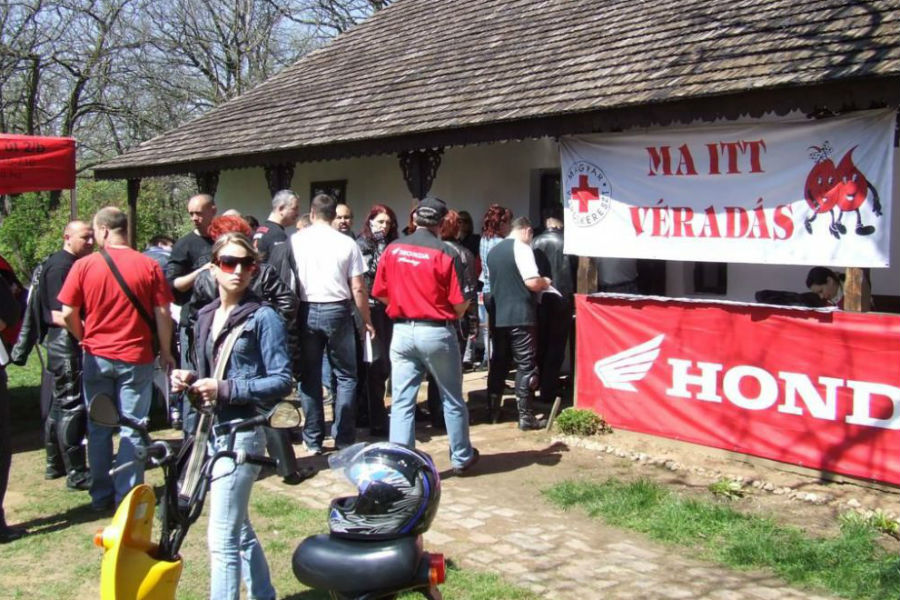 Motoros véradás Motoros véradás