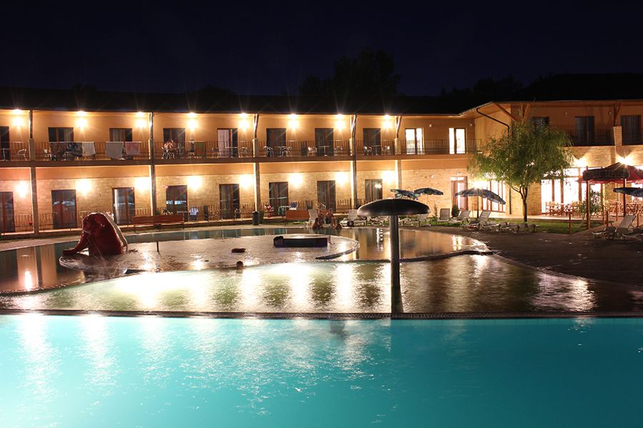 Strandok éjszakája az Aqualand-ben Strandok éjszakája az Aqualand-ben