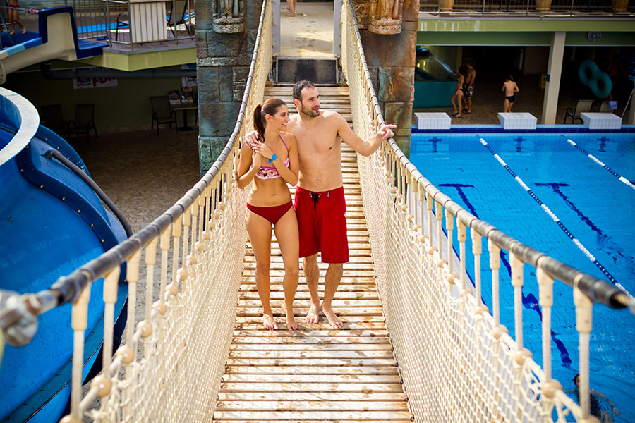 Valentin Napi Esti Fürdőzés az Aquaworld Élményfürdőben Valentin Napi Esti Fürdőzés az Aquaworld Élményfürdőben