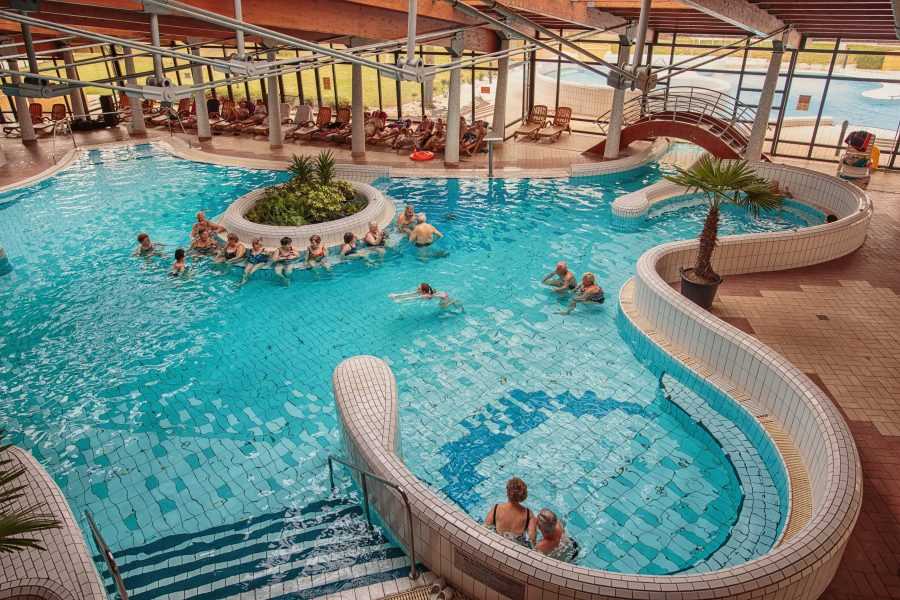 Farsangi Mulatság és éjszakai fürdőzés a Várkertfürdőben Farsangi Mulatság és éjszakai fürdőzés a Várkertfürdőben