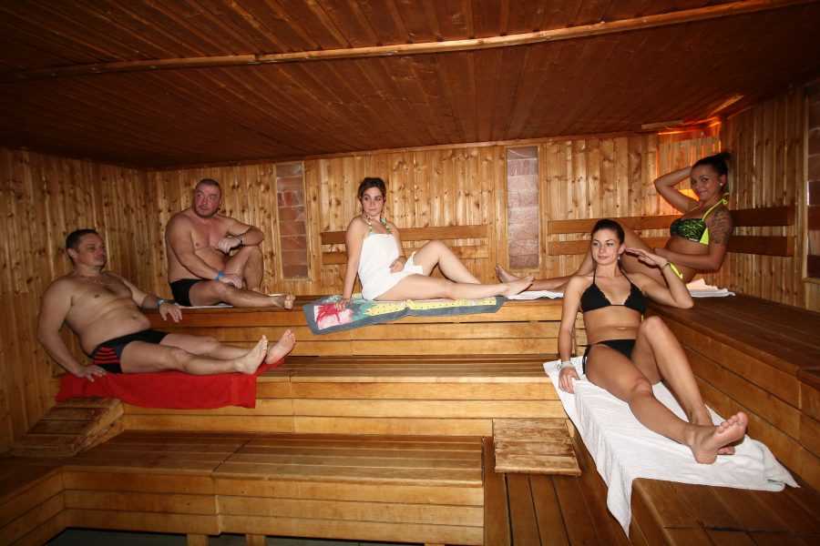 Nőnap – HOT MEN DANCE a Várkertfürdőben Nőnap – HOT MEN DANCE a Várkertfürdőben