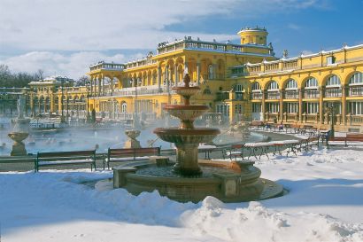 Fürdőzzünk télen - Budapesten itt érdemes mártózni