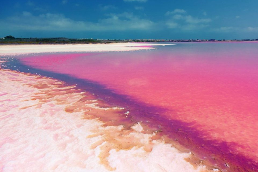 Meglepő titok: ezért rózsaszín a kivételes tó