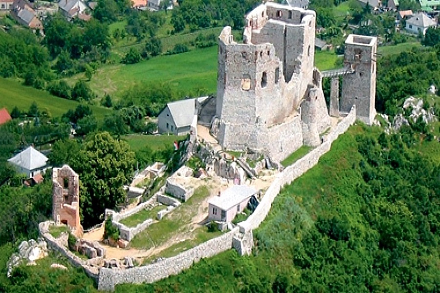 A Balaton környékének legszebb várai és közeli fürdőik