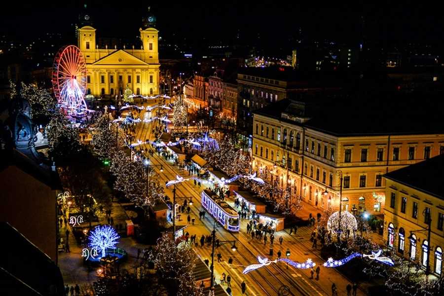 Megnyíltak a leghangulatosabb magyar adventi vásárok 