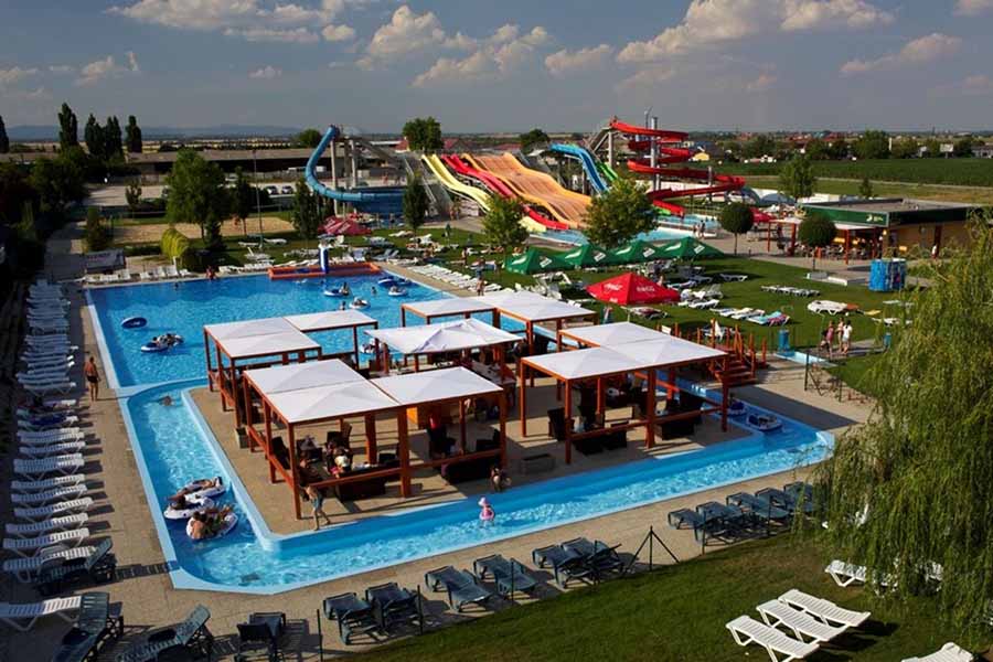 Családi fürdőzés pozsonyi városnézés mellé Családi fürdőzés pozsonyi városnézés mellé