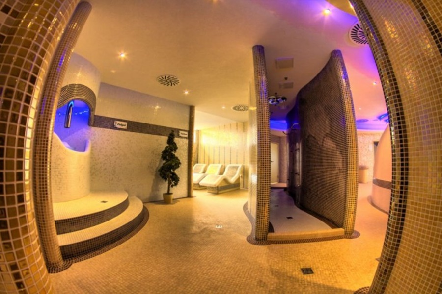 A Holt tenger vizében fürödhet tőlünk alig egy órányira