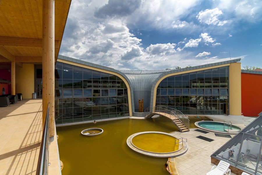 A Holt tenger vizében fürödhet tőlünk alig egy órányira