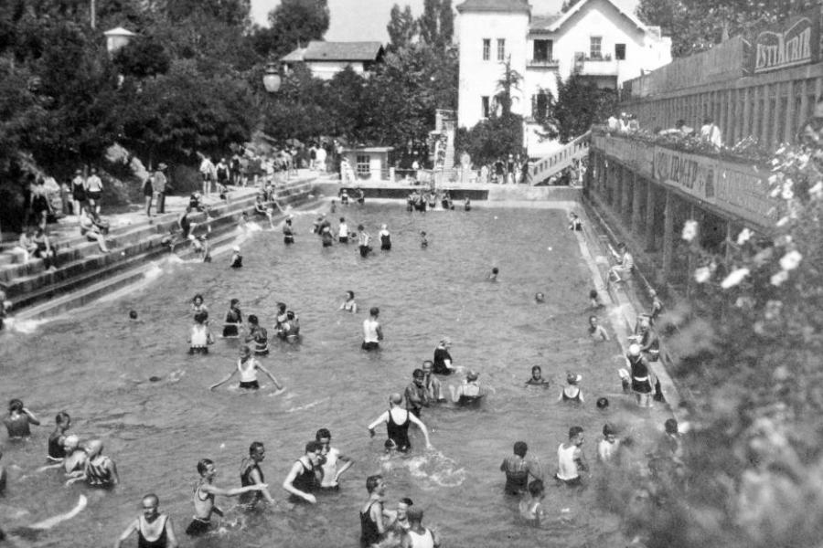 Retró: így fürdőztek Budán a múlt században